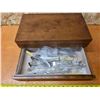 Image 3 : Box of stainless steel cuttlery