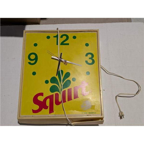 1980 squirt co clock (Damaged and Chipped)