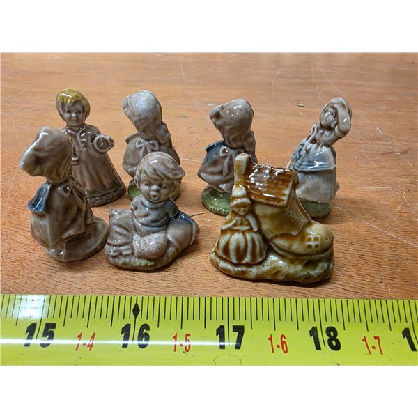 Tea orniments