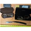 Image 2 : 2 pairs of vintage glasses and straight razor
