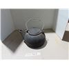 Image 1 : Vintage Cast Iron Kettle Pot