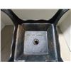 Image 2 : Vintage cast iron Stove Model