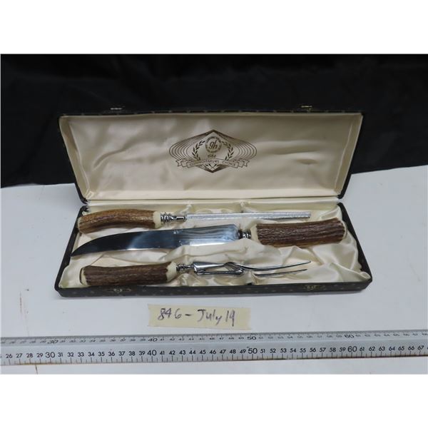 Very nice vintage carving set