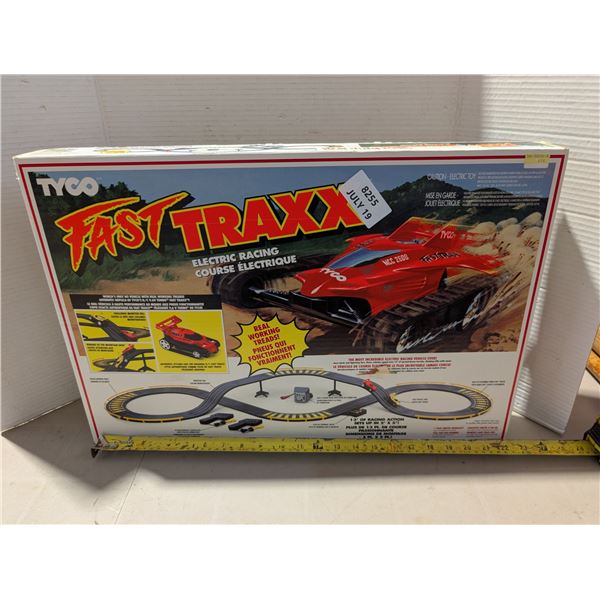Vintage Fast TRAZZ Electric Race track Set
