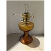 Image 3 : Aladdin Amber Vintage Oil Lamp w/ Lincoln Drape
