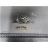Image 1 : Various pins