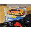 Image 2 : Inflateable boat with paddles