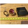 Image 1 : Decorative egg and joan rivers watch
