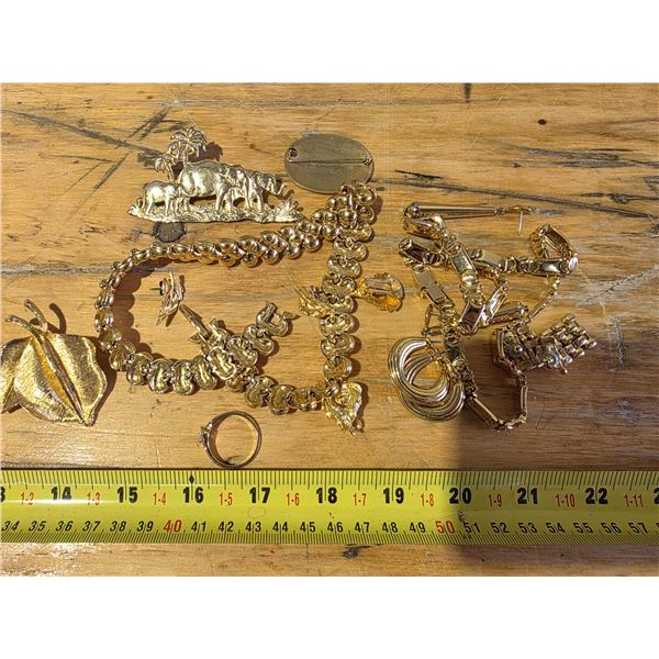Gold colored jewelery