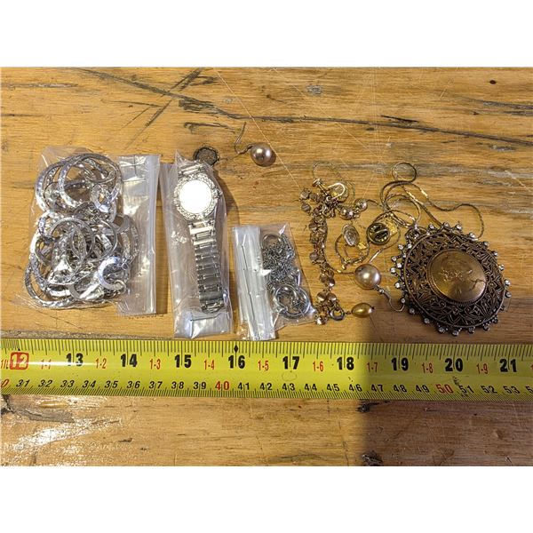 Lot of jewelery, and watch