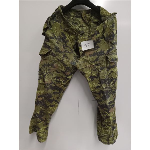Canadian forces combat pants size 34 waist
