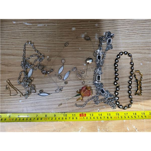 Lot of necklaces