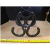 Image 1 : horse shoe design stand