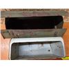 Image 2 : Rusted metal toolbox and storage tin