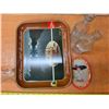 Image 2 : Coca cola tray, bottles and glasses