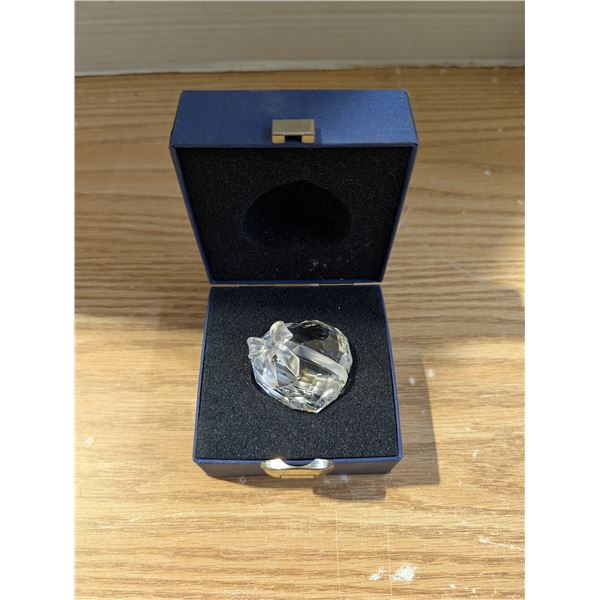 Swarovski Crystal heart W/ Ribbon Bow Figurine w/ Original Box and Cover