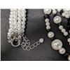 Image 2 : Pearl Necklace Fifth Avenue Collection 16"