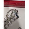 Image 4 : Pearl Necklace Set Missing (1) Earring