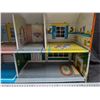 Image 6 : Vintage 1960s Metal Tin Two Story Doll House w/ Furniture 25"x15" Tall