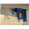 Image 3 : 2 in 1 Nailer and Stapler + 18 GA Finish Nails Pack (Sealed)