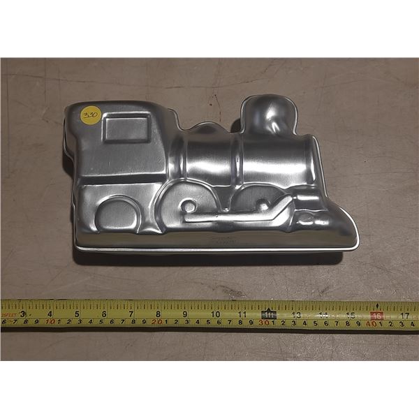 Wilton train cake pan