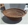 Image 1 : Large vintage wicker laundry basket