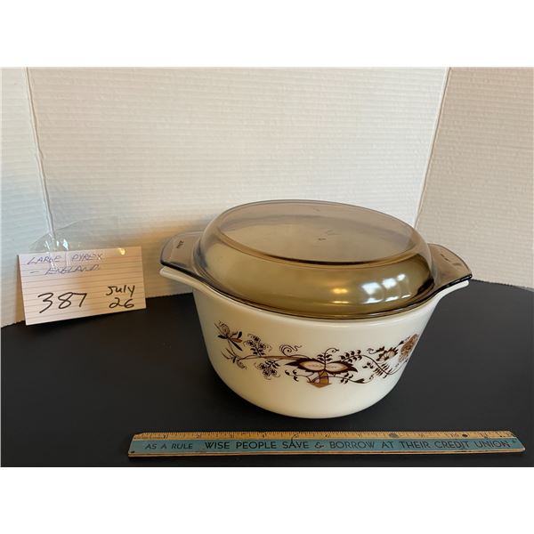 Vintage Pyrex Brown Vine, round, large, England