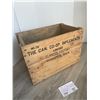 Image 2 : The Canadian Co-op Implements Ltd. shipping crate