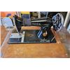 Image 2 : Antique Singer Sewing Machine/Stand