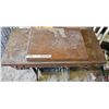 Image 4 : Antique Singer Sewing Machine/Stand