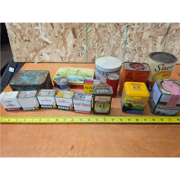 Lot of seasoning tins