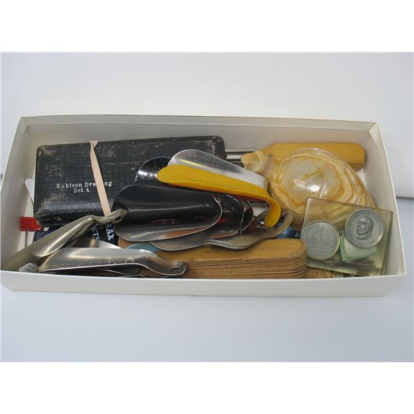 LARGE LOT OF ADVERTISING SHOE HORNS - BOTTLE OPENERS & MISC. COLLECTIBLES