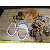 Image 2 : Lot of misc necklaces