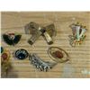 Image 3 : (8) Variety Of Brooches