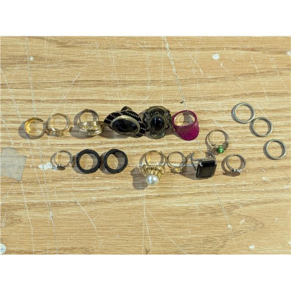 Lot full of Variety of Rings (Silver Tone/Plated)