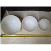 Image 2 : set of 3 nesting pyrex bowls