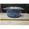 Image 1 : Blue casserole dish with lid