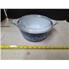 Image 3 : Blue casserole dish with lid