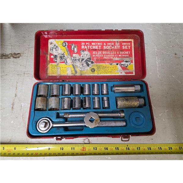 Vintage 20pcs metric socket set