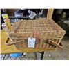 Image 2 : Wicker Lunch Basket