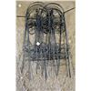 Image 1 : Wire Decorative Garden Fencing