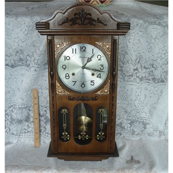 Key Wound Vintage Wall Clock  Keeps Time and Bongs  Key Included