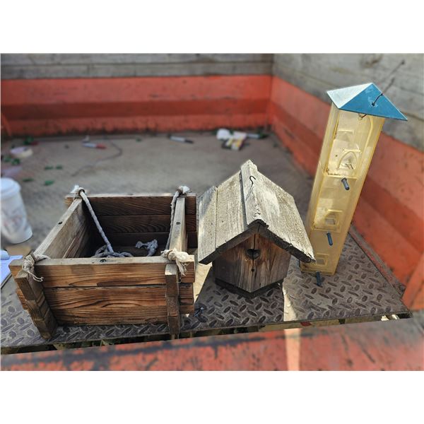 Wooden Planter/Wooden Bird House/Plastic Bird Feeder