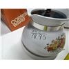 Image 2 : 2 Corning ware Spice O life teapots # P-104-8