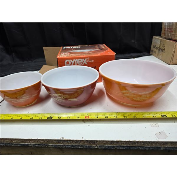 Pyrex autum harvest bowls unknown number