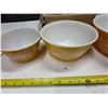 Image 3 : Pyrex butterfly gold 3 piece bowl set # 300-4-S
