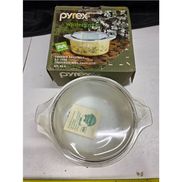 Pyrex wintergreen casserole dish set # 475-80-S