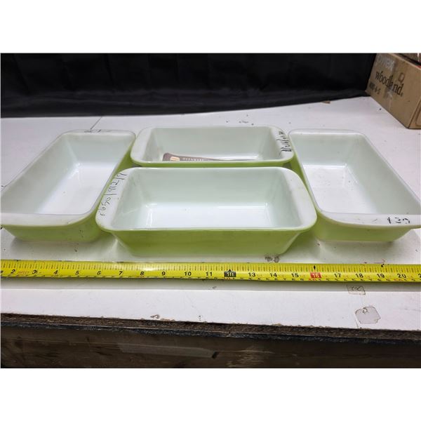 4 pyrex green loaf pans