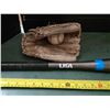 Image 2 : Baseball bat with glove and ball