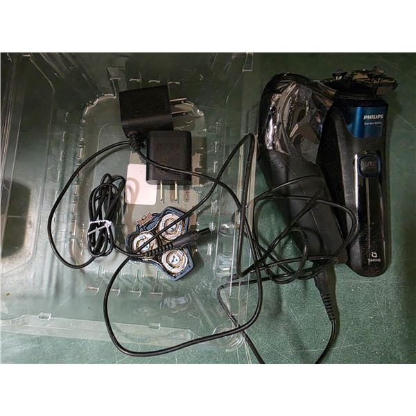 2 electric razors- untested